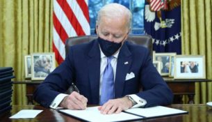 biden-signs-210121-01