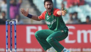 Bangladesh's Shakib Al Hasan unsuccesfully appeals during the World T20 cricket tournament match between Bangladesh and New Zealand at The Eden Gardens Cricket Stadium in Kolkata on March 26, 2016.  / AFP / Dibyangshu SARKAR        (Photo credit should read DIBYANGSHU SARKAR/AFP/Getty Images)