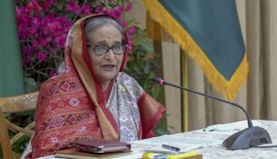 sheikh-hasina-150322-02