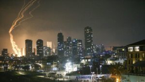 cbsn-fusion-sirens-blare-israelis-take-shelter-after--684ddc17170a0